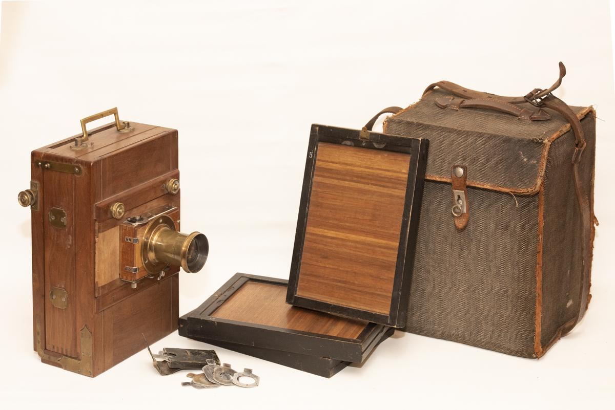 Chambre photographique en bois 13x18 pliable